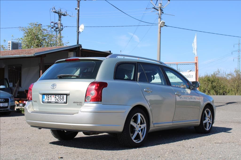 2006 Toyota AVENSIS - 5