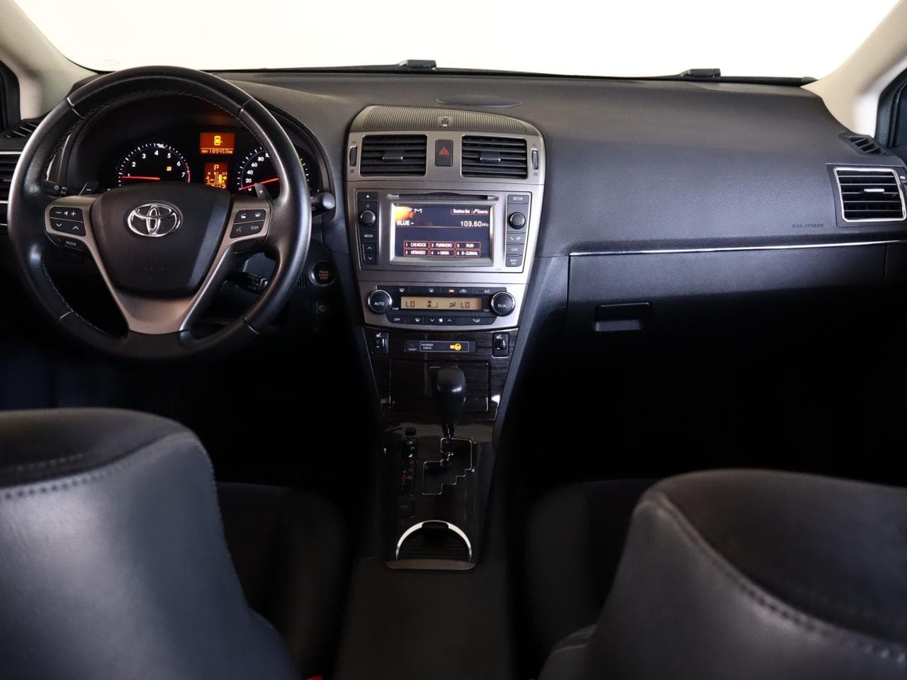 2012 Toyota AVENSIS - 9