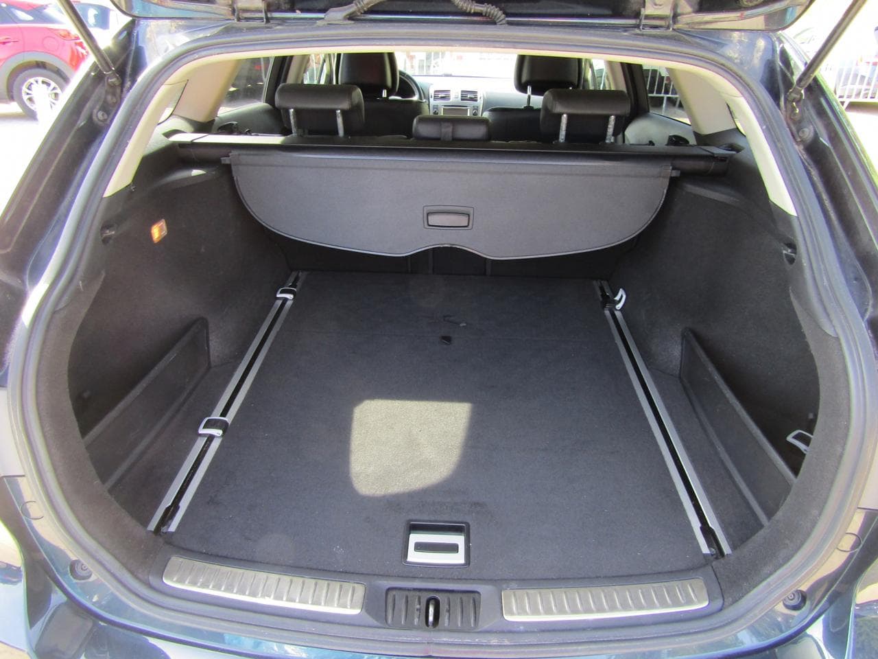 2013 Toyota AVENSIS - 7