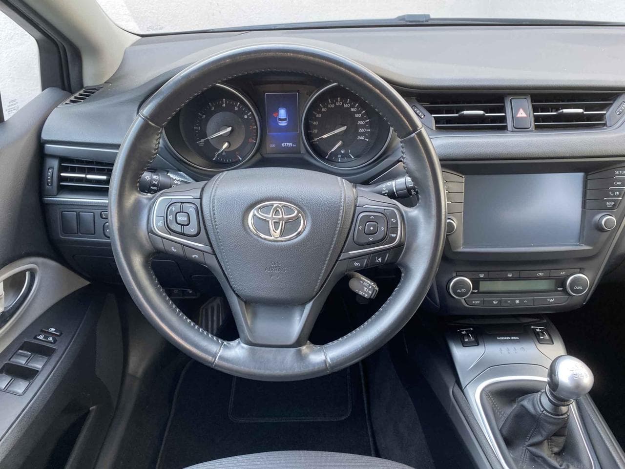 2018 Toyota AVENSIS - 11