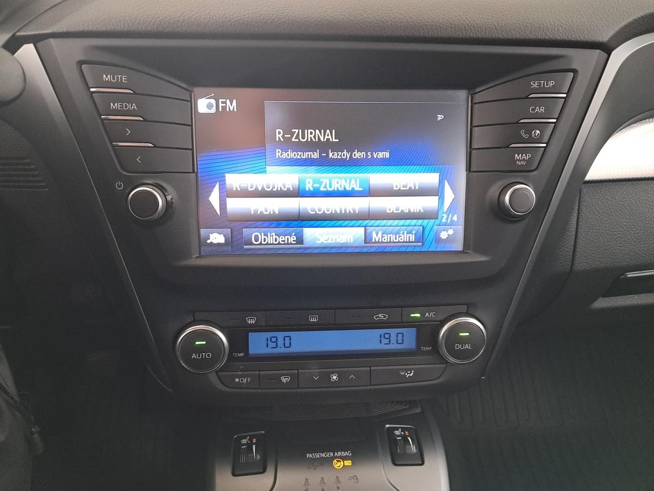2017 Toyota AVENSIS - 18