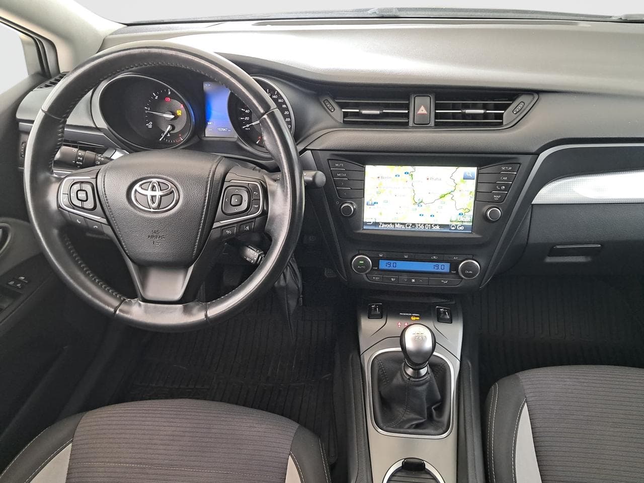 2017 Toyota AVENSIS - 10