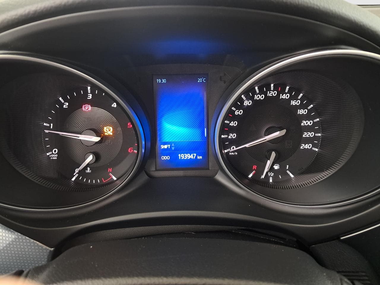 2017 Toyota AVENSIS - 17