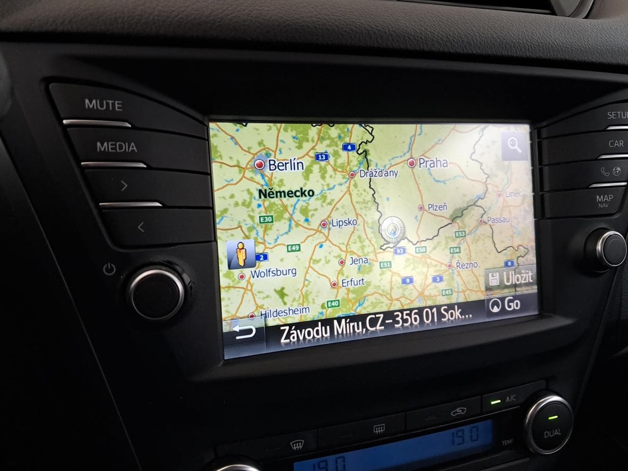 2017 Toyota AVENSIS - 19