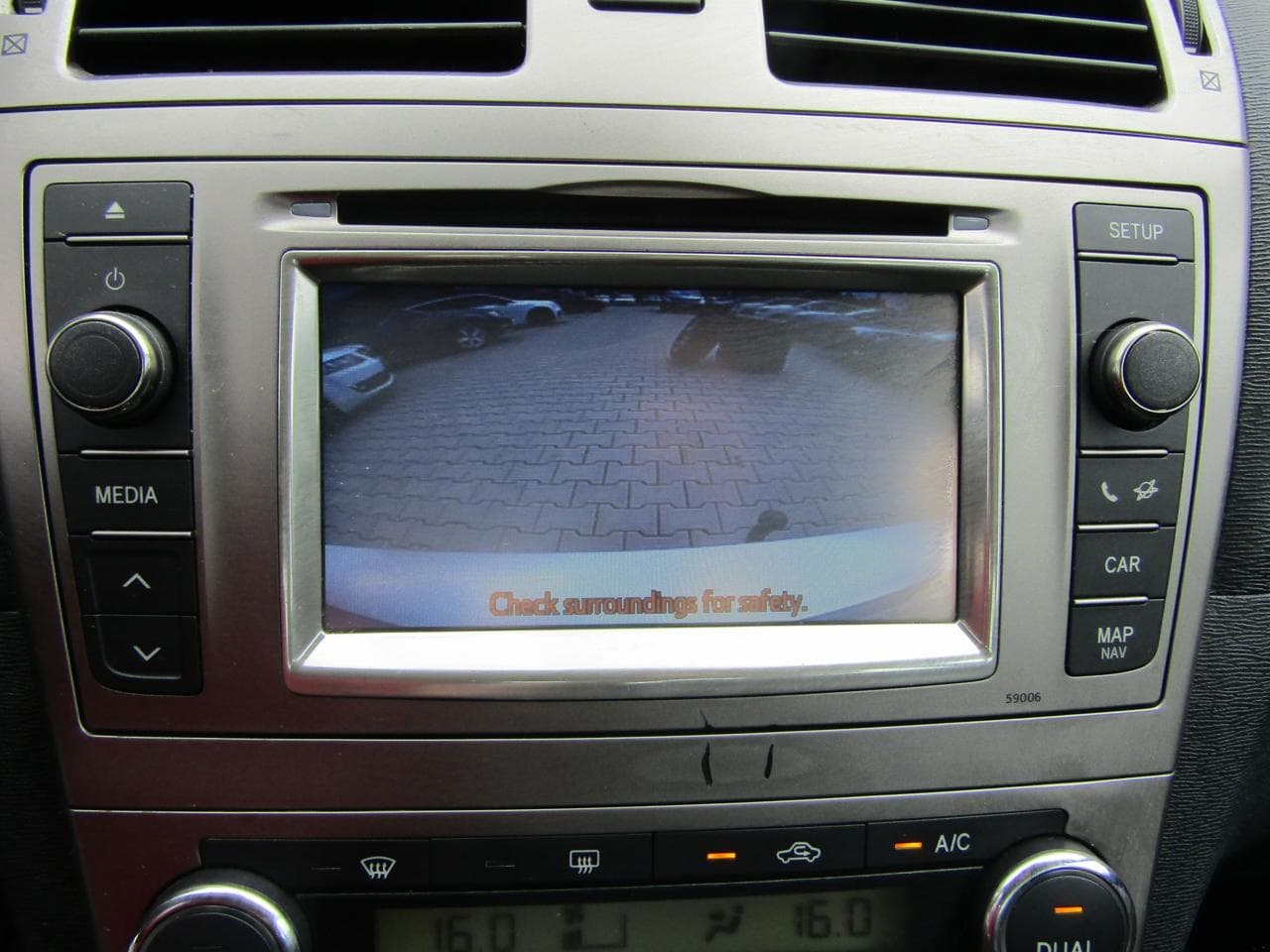 2013 Toyota AVENSIS - 11