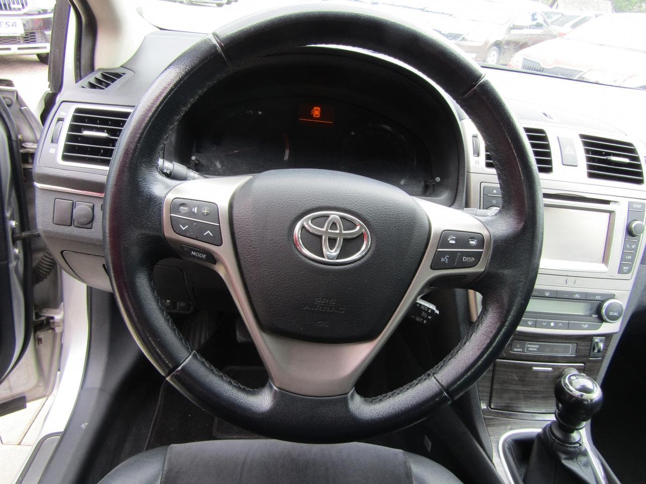 2013 Toyota AVENSIS - 17