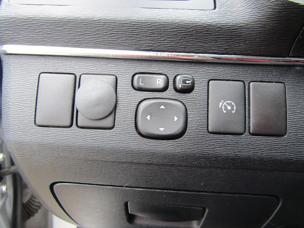 2013 Toyota AVENSIS - 16