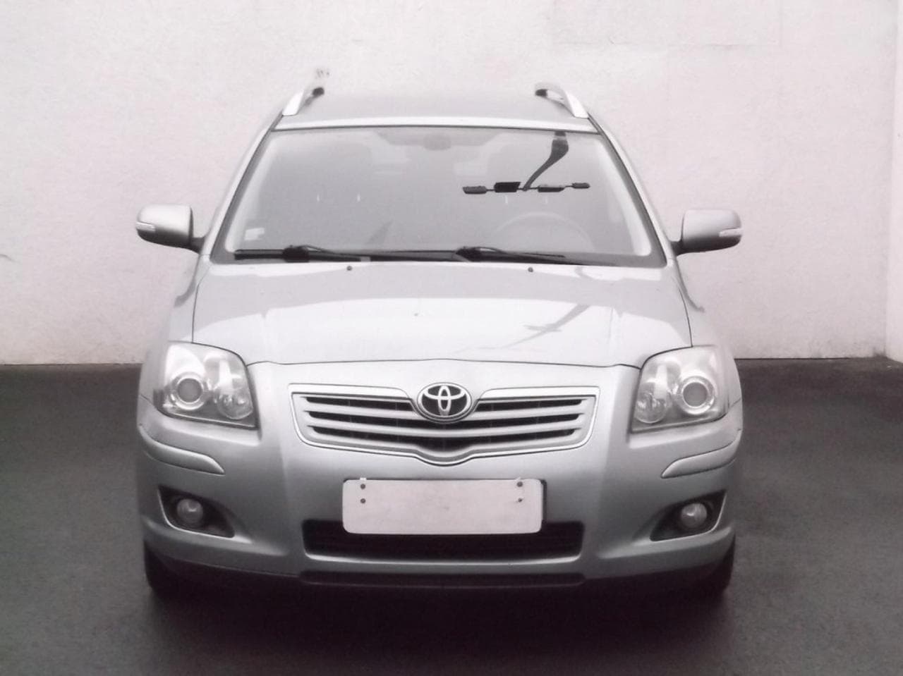 2005 Toyota AVENSIS - 2