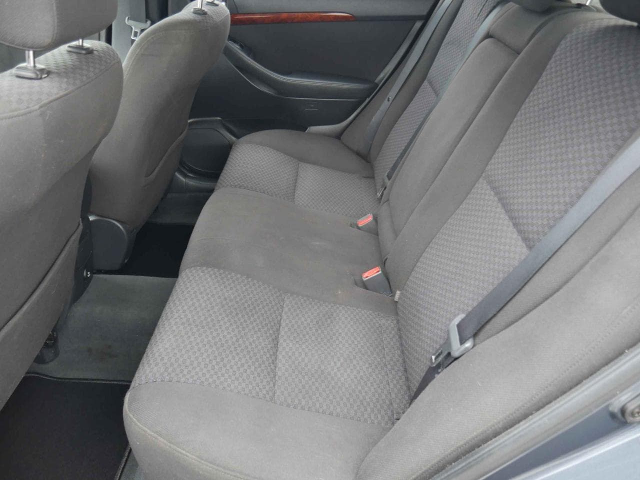 2005 Toyota AVENSIS - 10