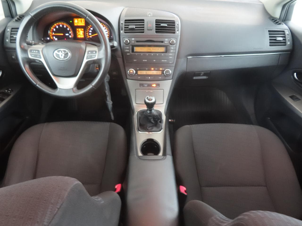2009 Toyota AVENSIS - 10