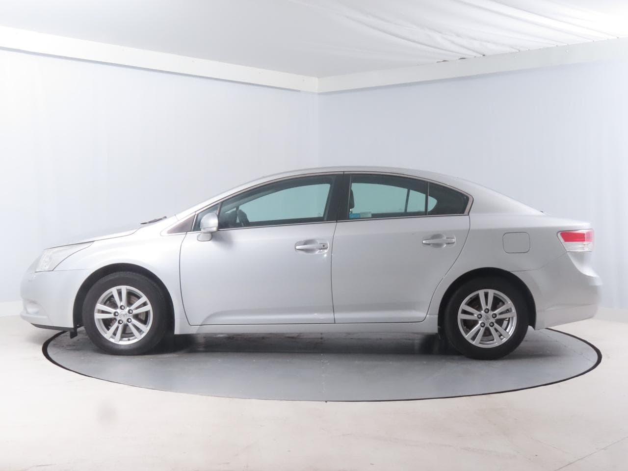 2009 Toyota AVENSIS - 4