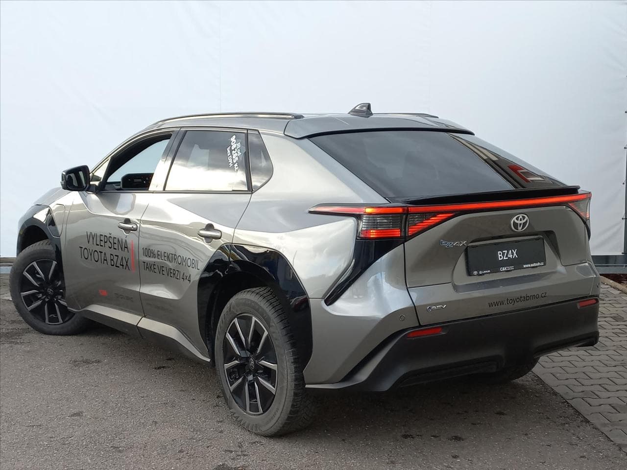 2025 Toyota Bz4x - 7