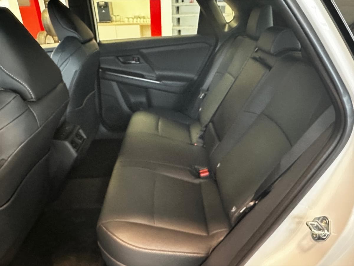 2025 Toyota Bz4x - 8