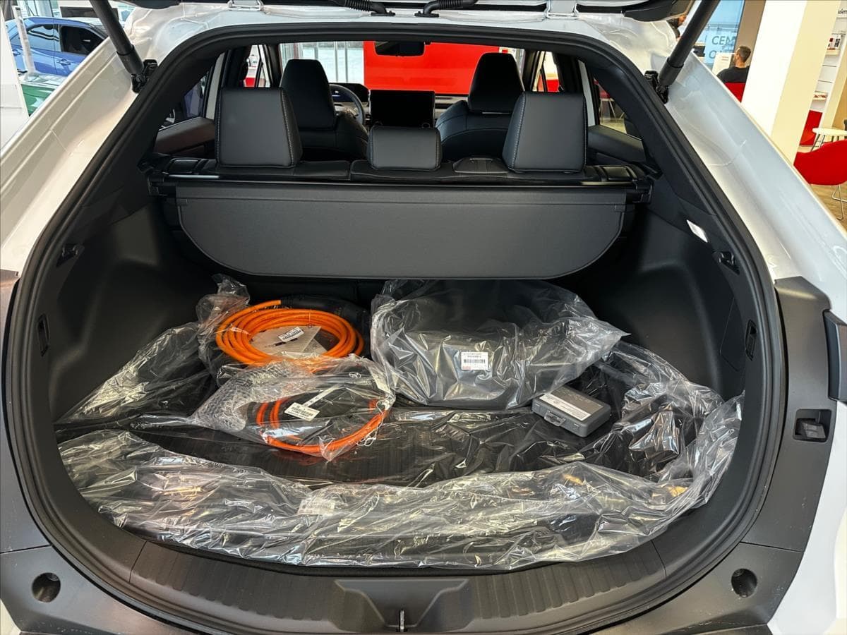 2025 Toyota Bz4x - 15