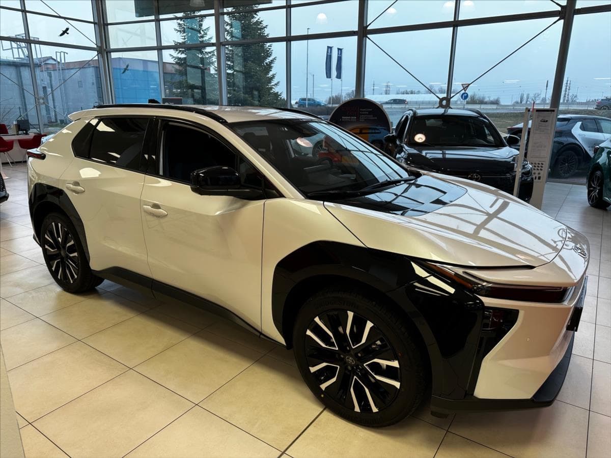 2025 Toyota Bz4x - 3