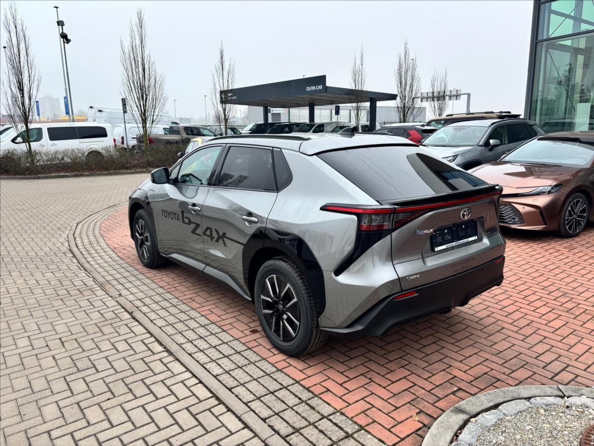 2026 Toyota Bz4x - 7