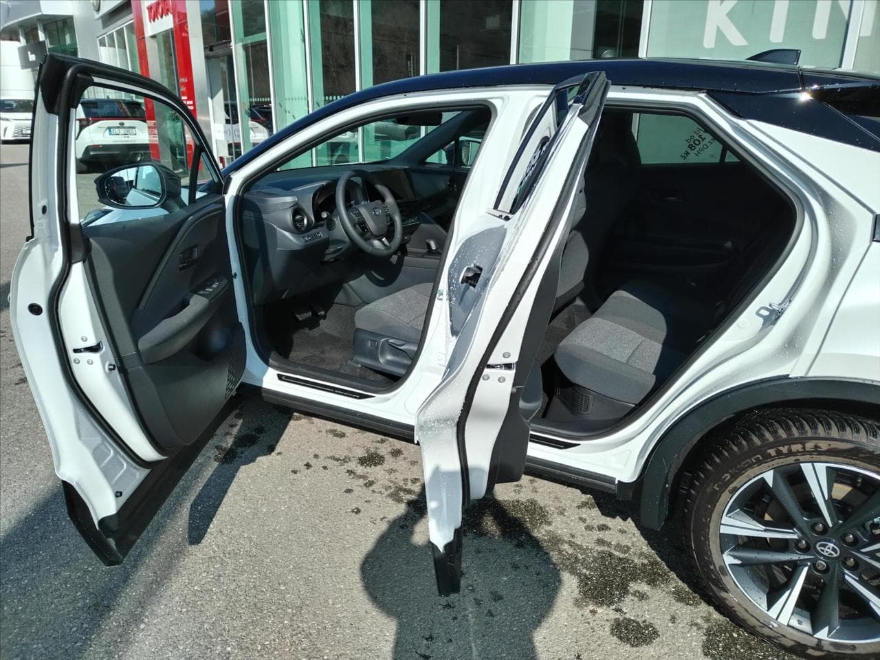 2026 Toyota C-Hr - 4