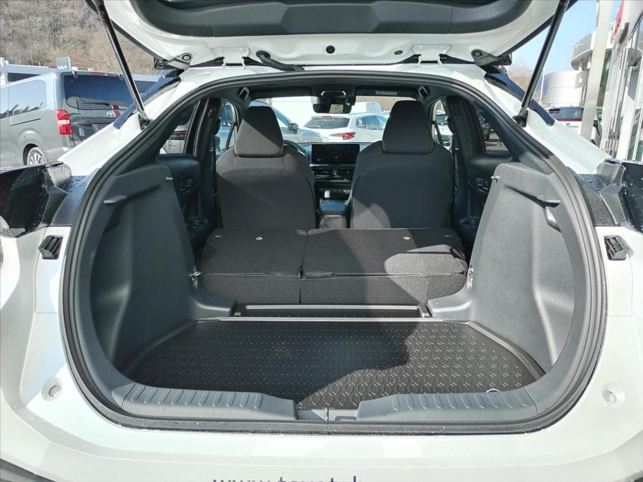 2026 Toyota C-Hr - 12