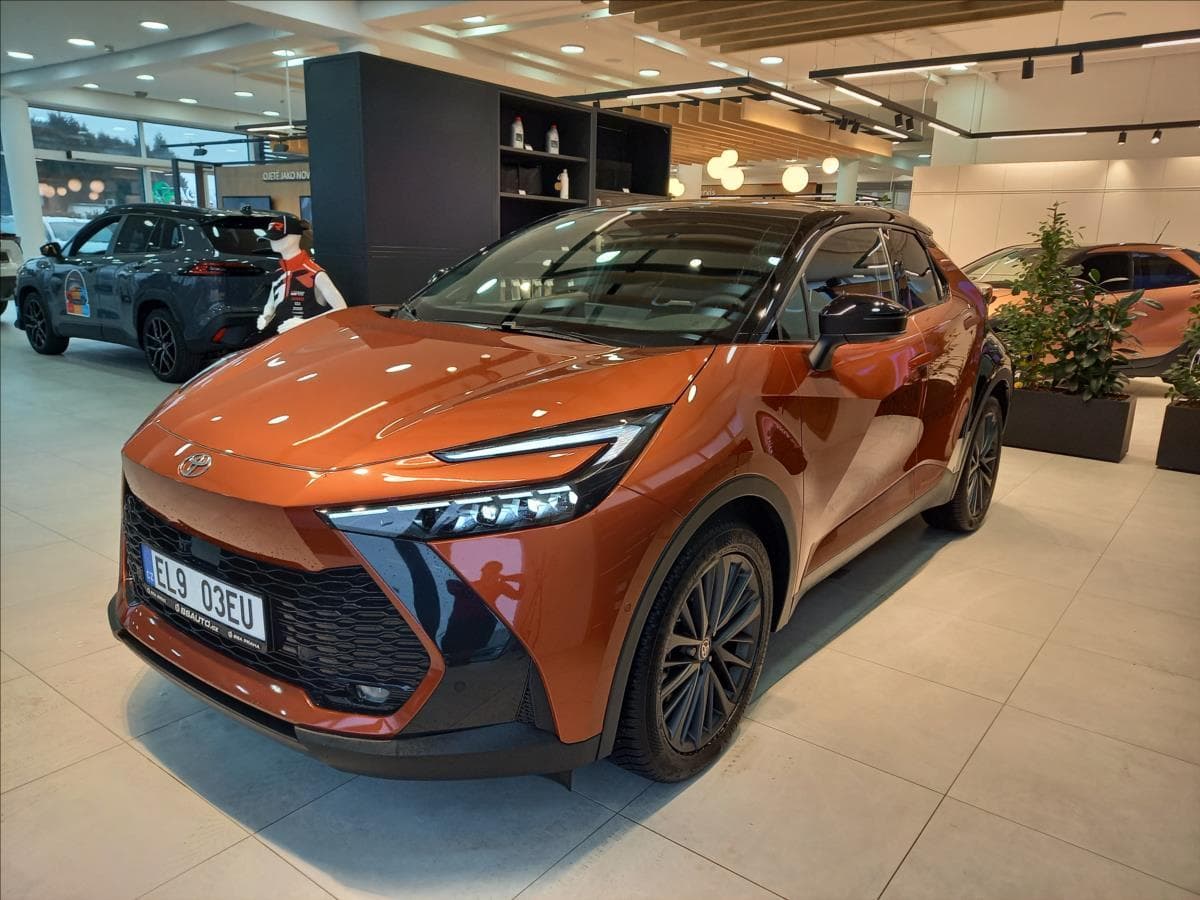 Toyota C-HR 2,0 Tokyo Edition  PHEV hatchback