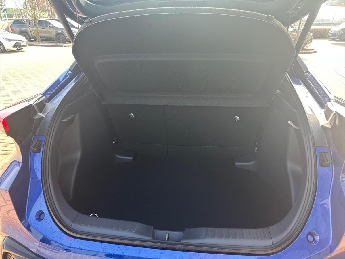 2026 Toyota C-Hr - 5