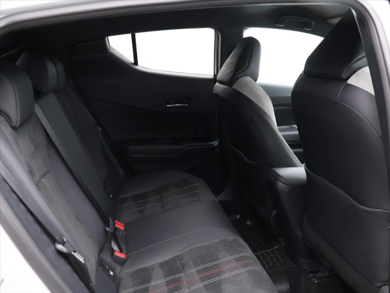 2022 Toyota C-HR - 21