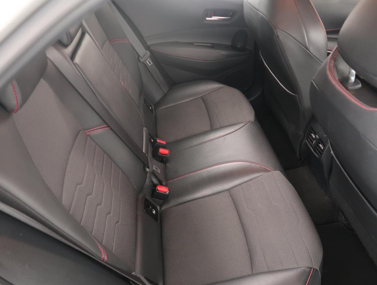 2019 Toyota COROLLA - 13