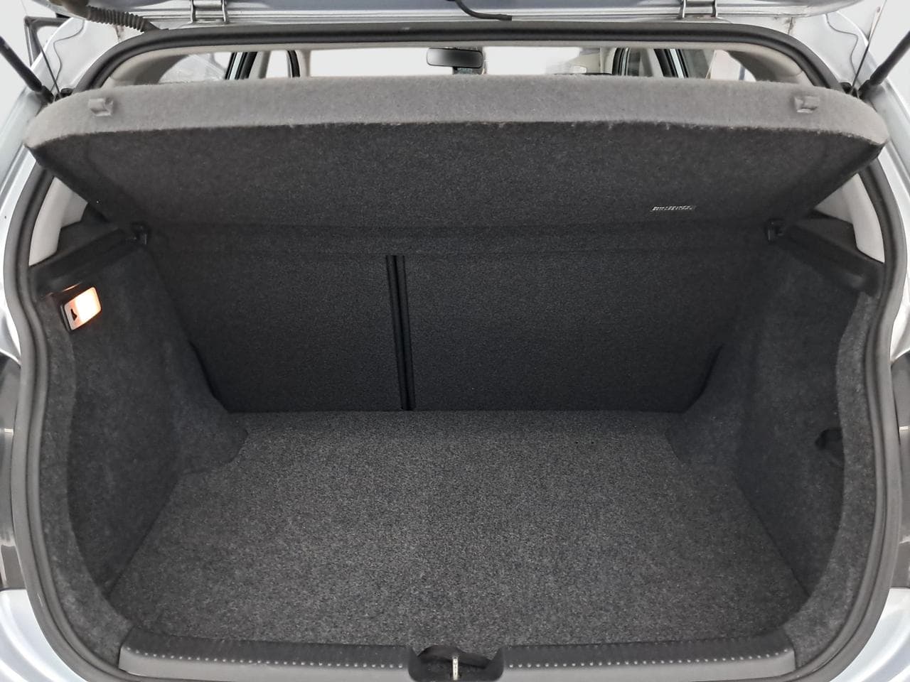 2005 Toyota COROLLA - 19