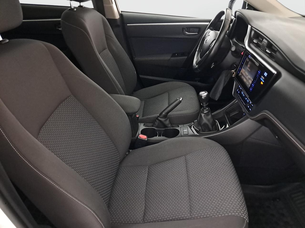 2017 Toyota COROLLA - 12