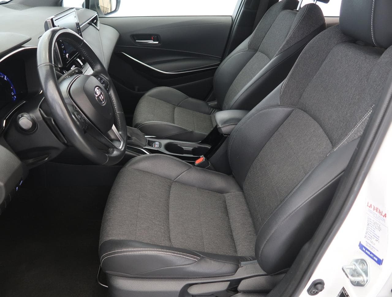 2021 Toyota Corolla - 16