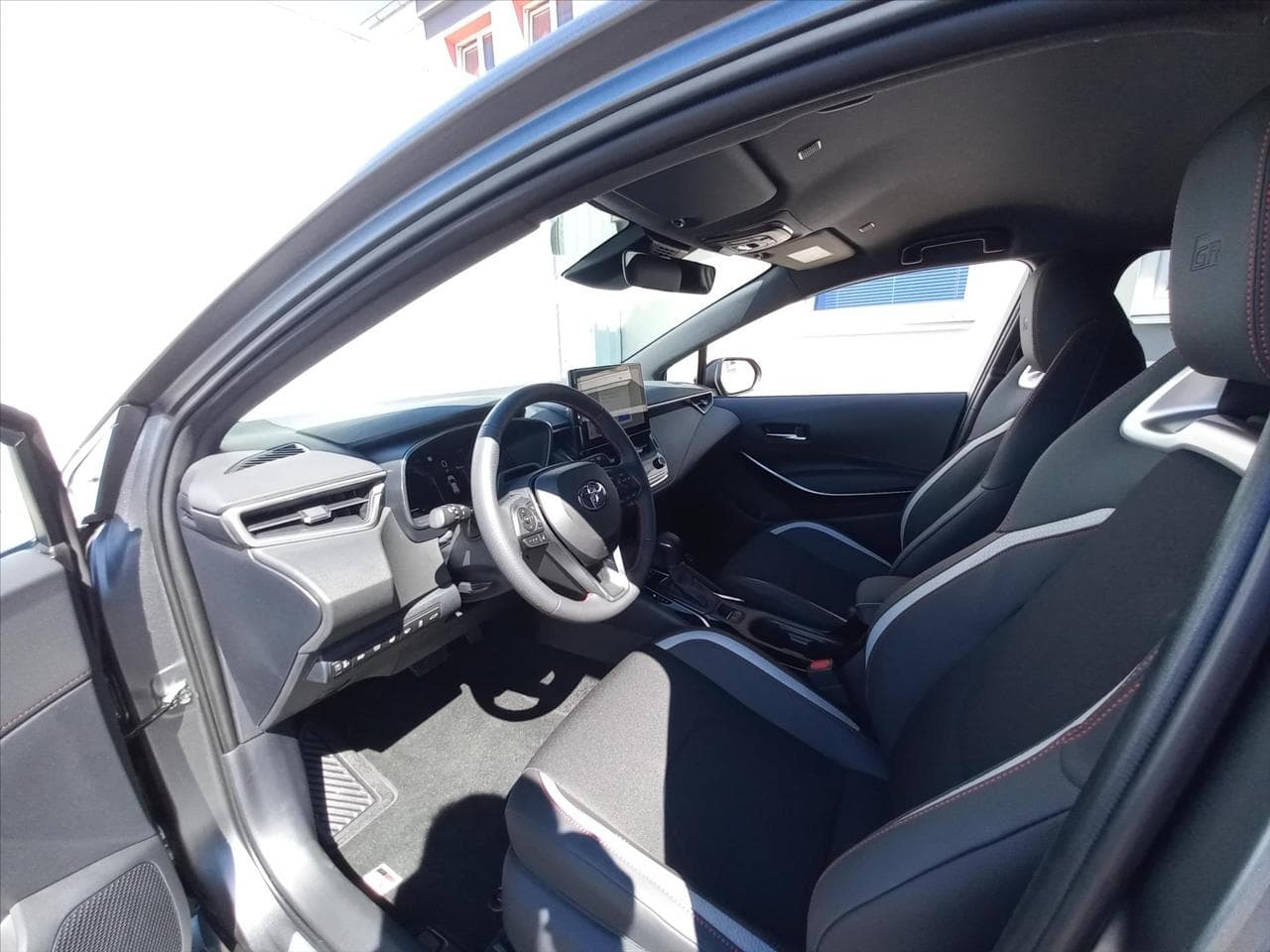 2026 Toyota COROLLA - 10