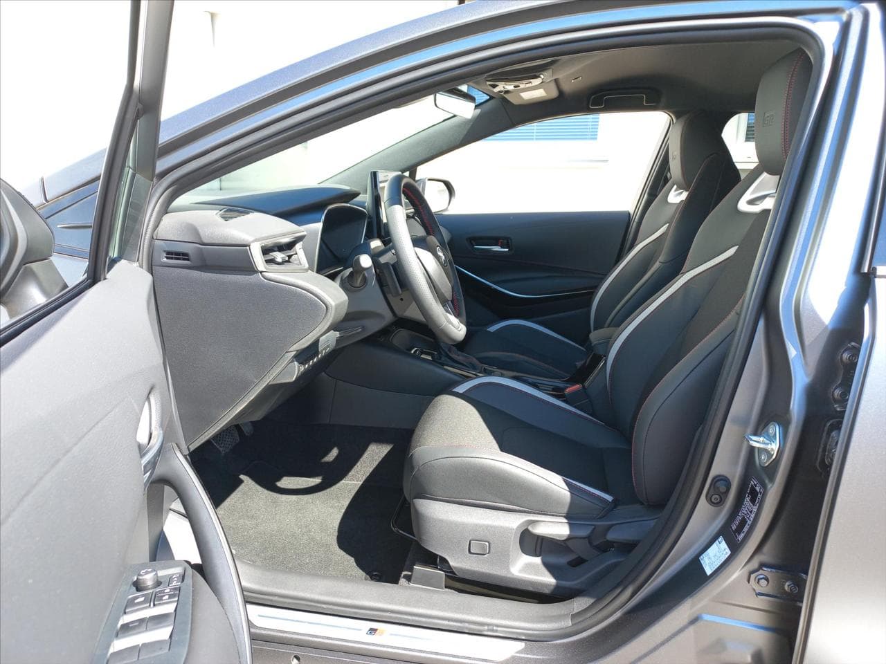 2026 Toyota COROLLA - 9
