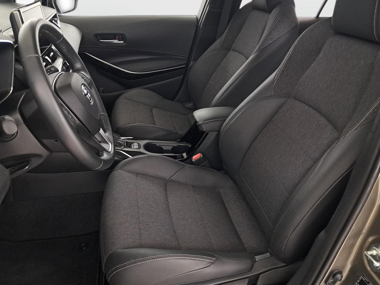 2023 Toyota COROLLA - 16