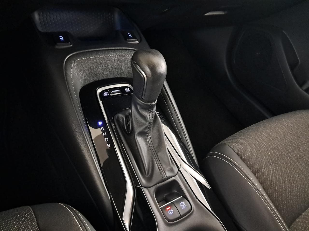 2023 Toyota COROLLA - 19