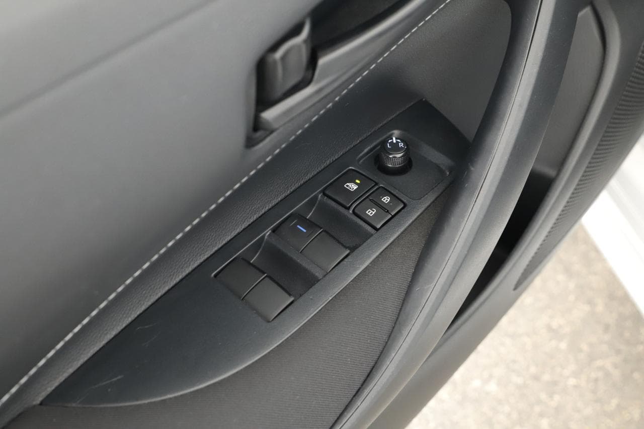 2019 Toyota COROLLA - 16