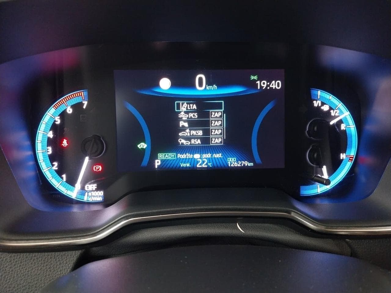 2022 Toyota COROLLA - 17