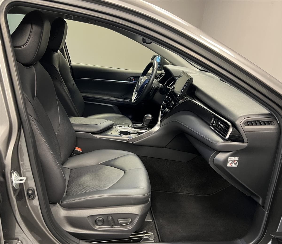 2022 Toyota Camry - 10