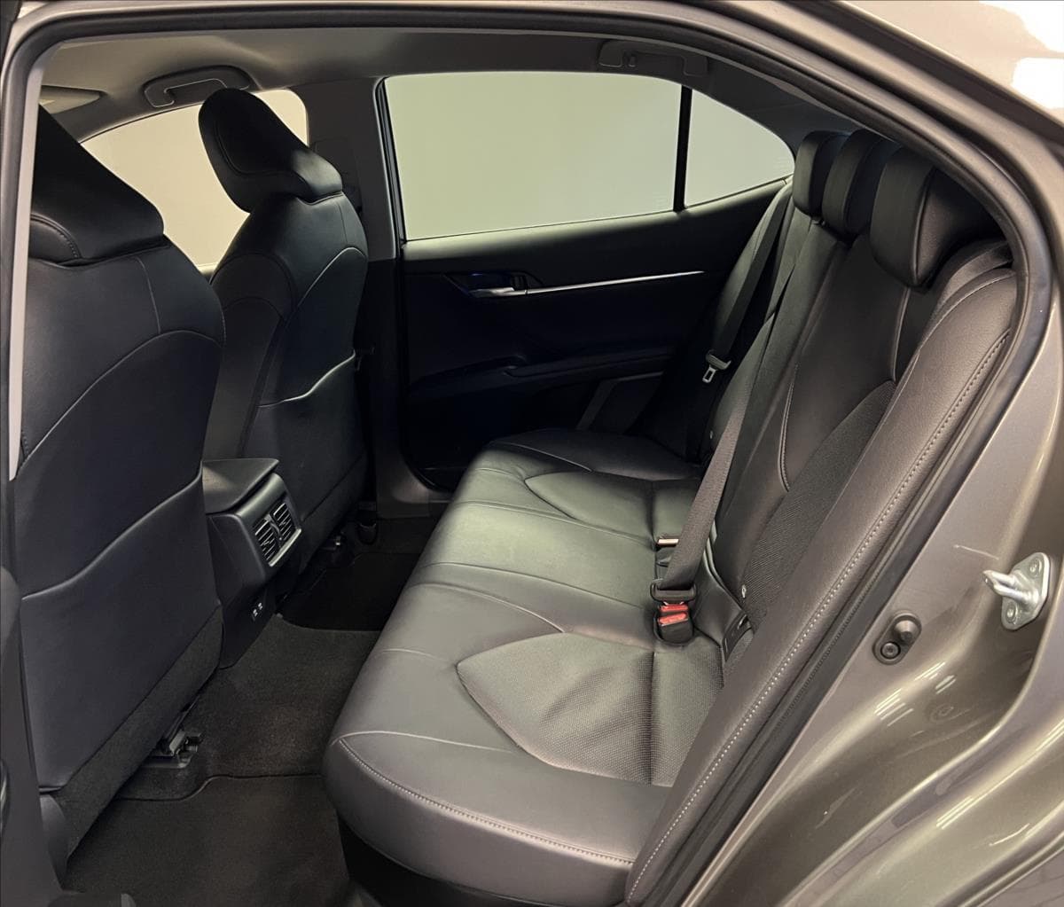 2022 Toyota Camry - 11