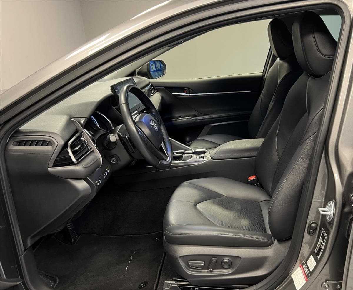 2022 Toyota Camry - 9