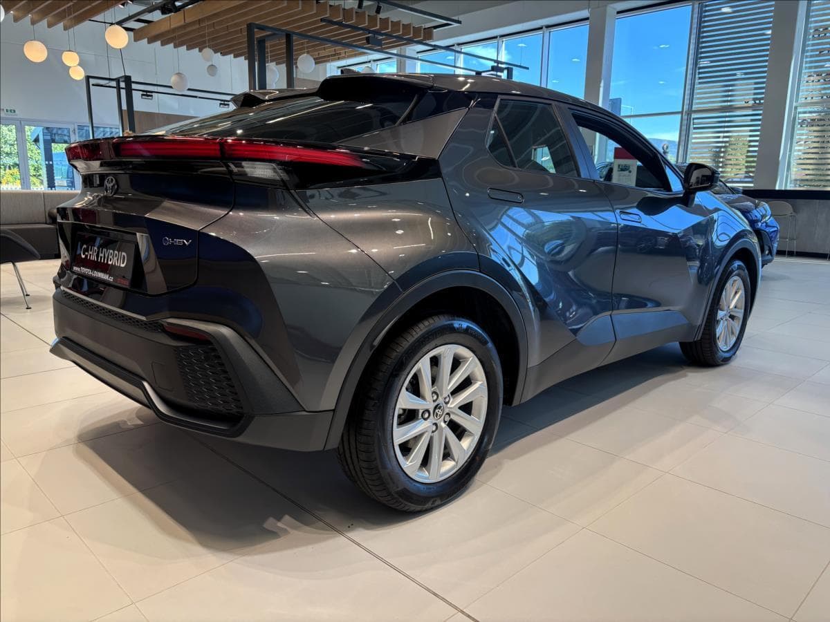 2026 Toyota C-HR - 8
