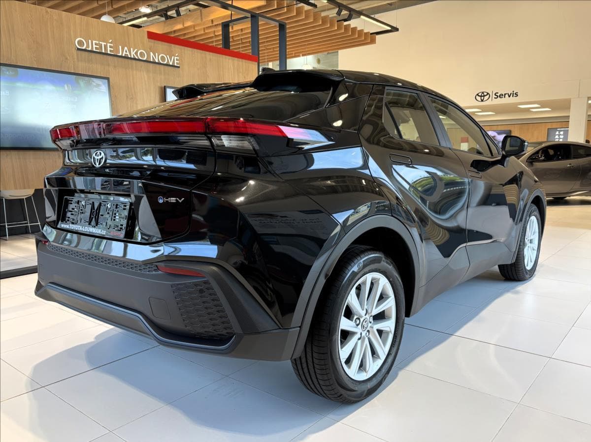 2026 Toyota C-HR - 7