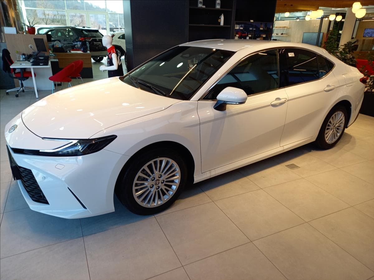 2026 Toyota Camry - 3