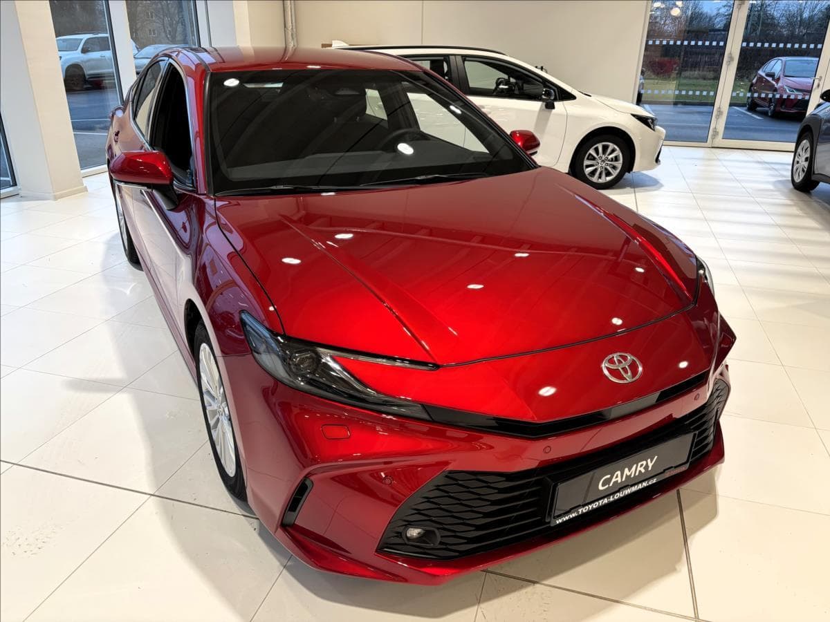 Toyota Camry 2,5   Comfort sedan