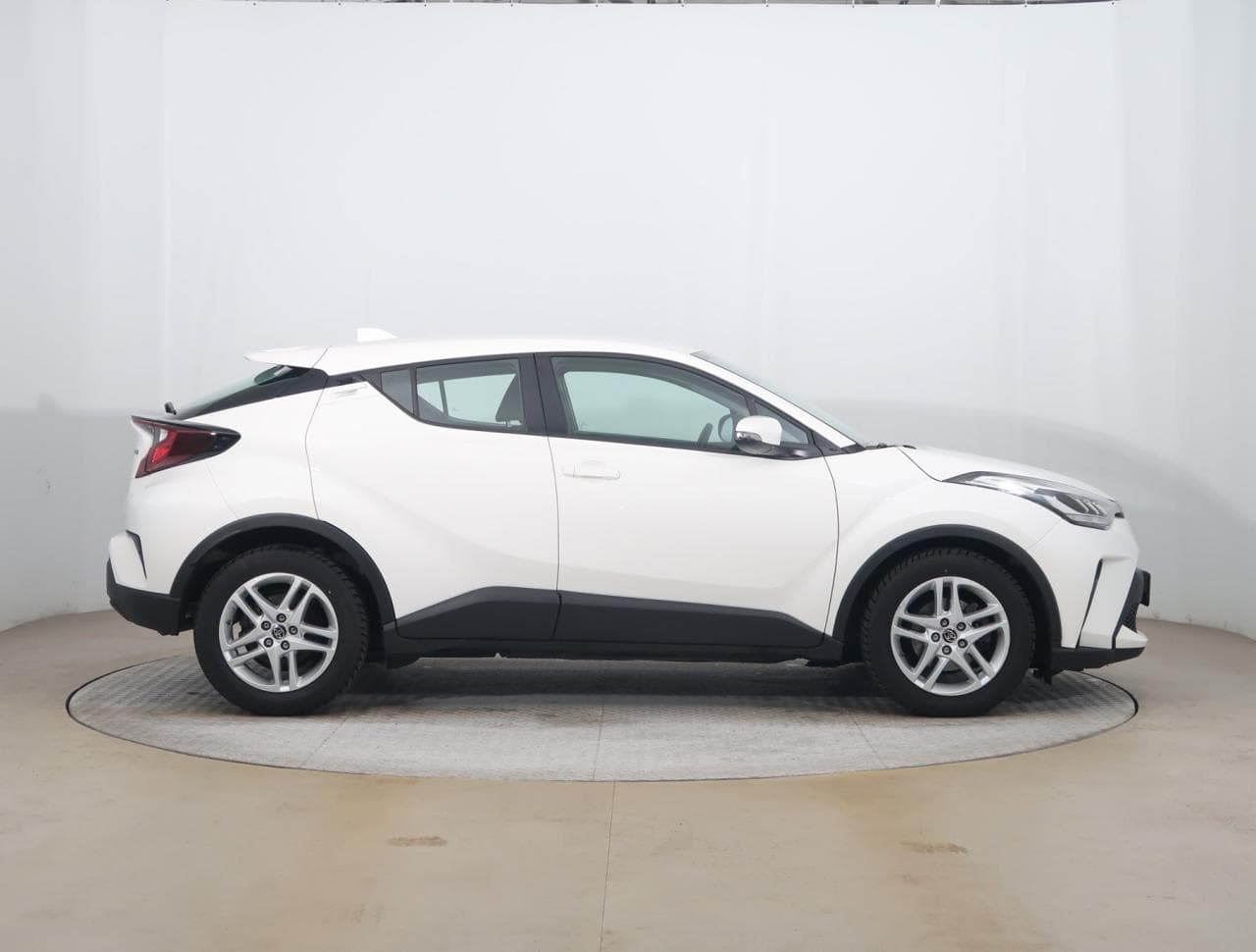 2023 Toyota C-Hr - 8