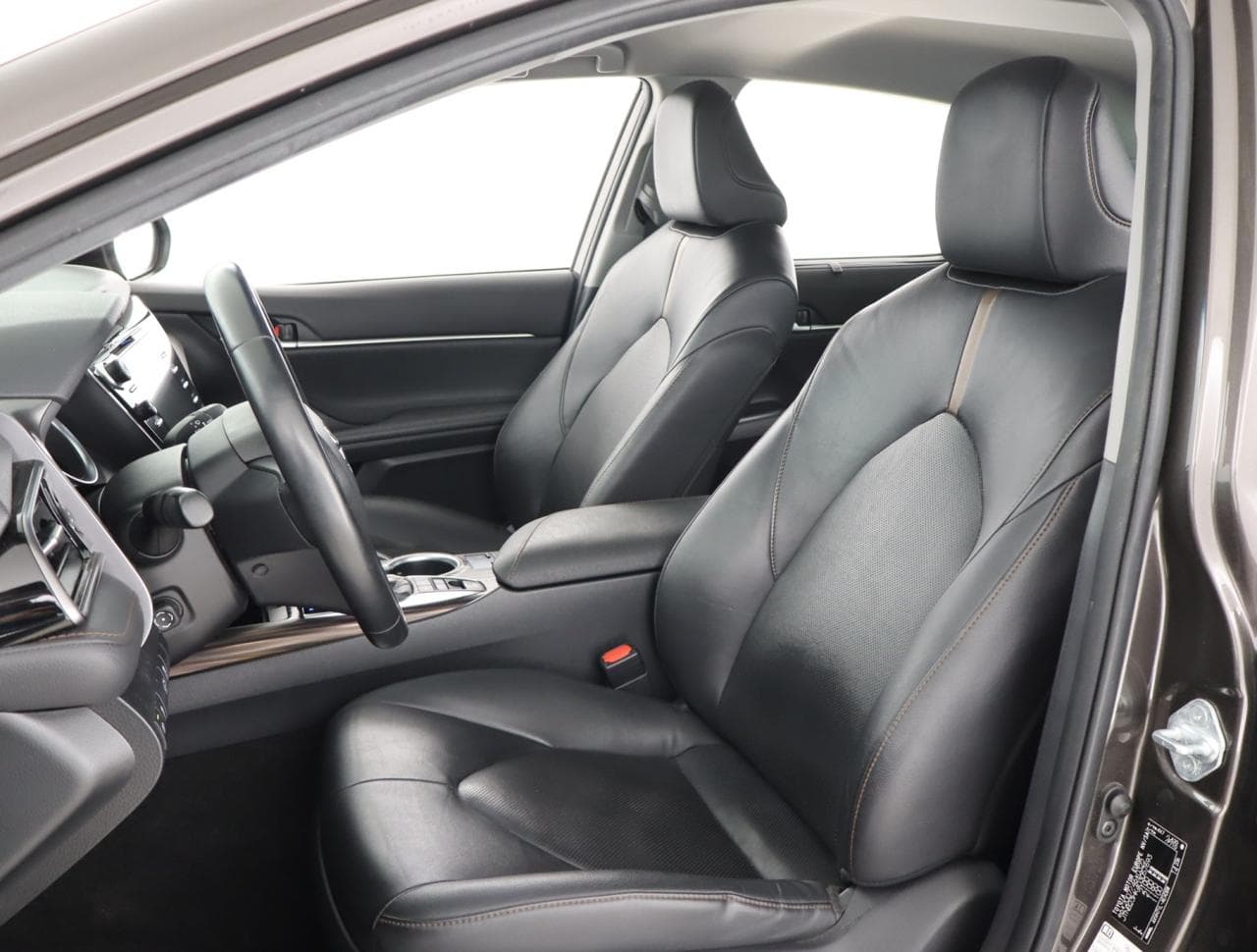 2020 Toyota Camry - 16