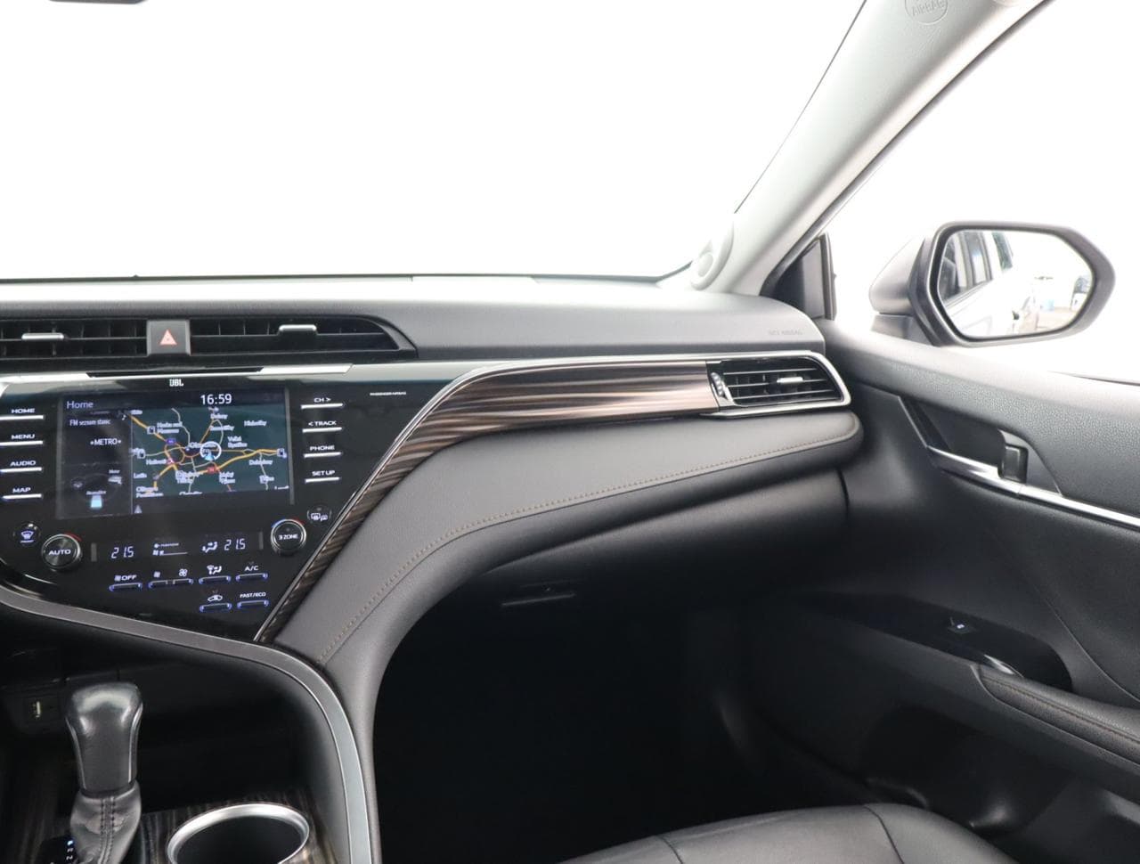 2020 Toyota Camry - 11