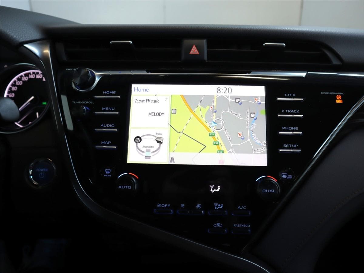 2019 Toyota Camry - 19