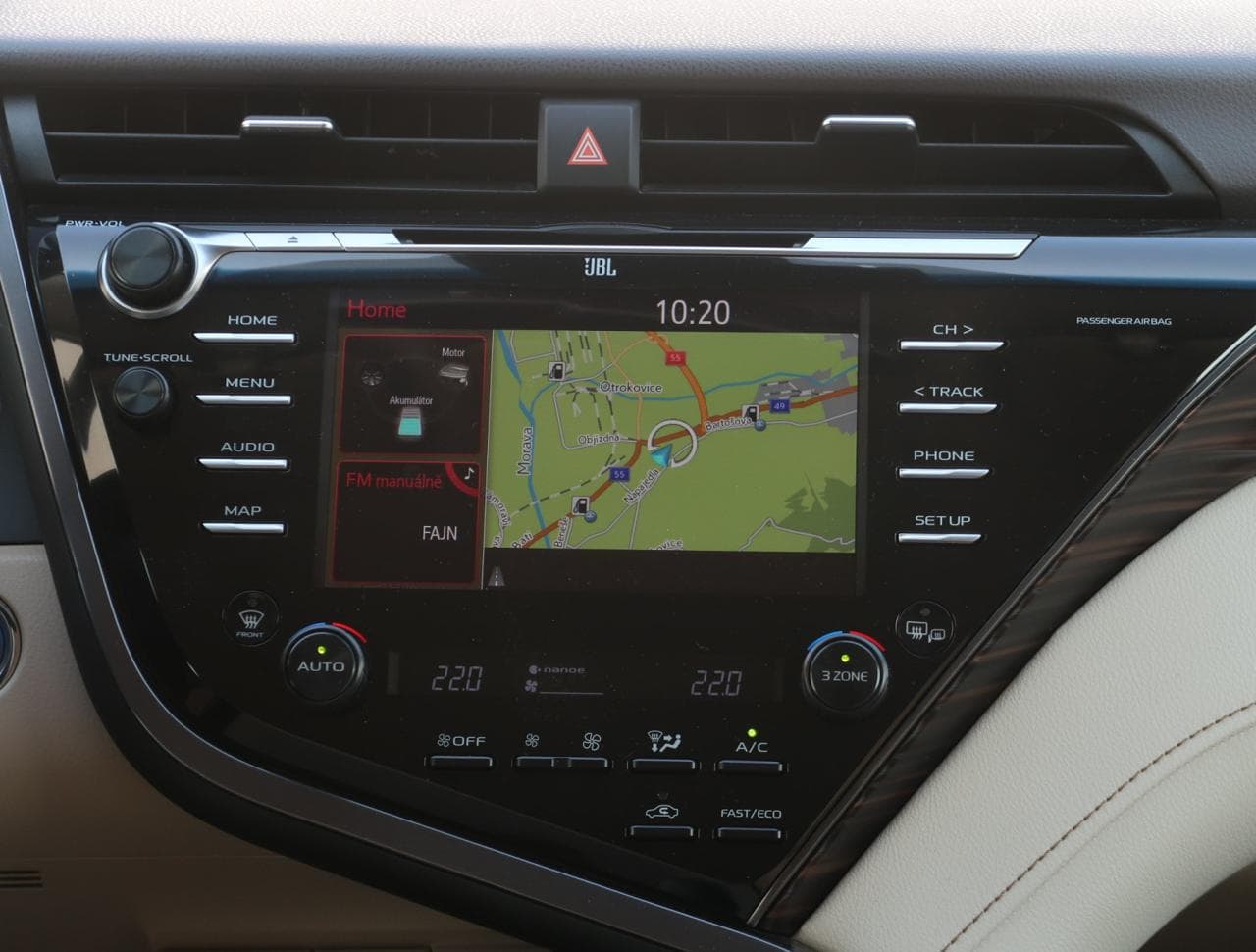 2019 Toyota Camry - 18