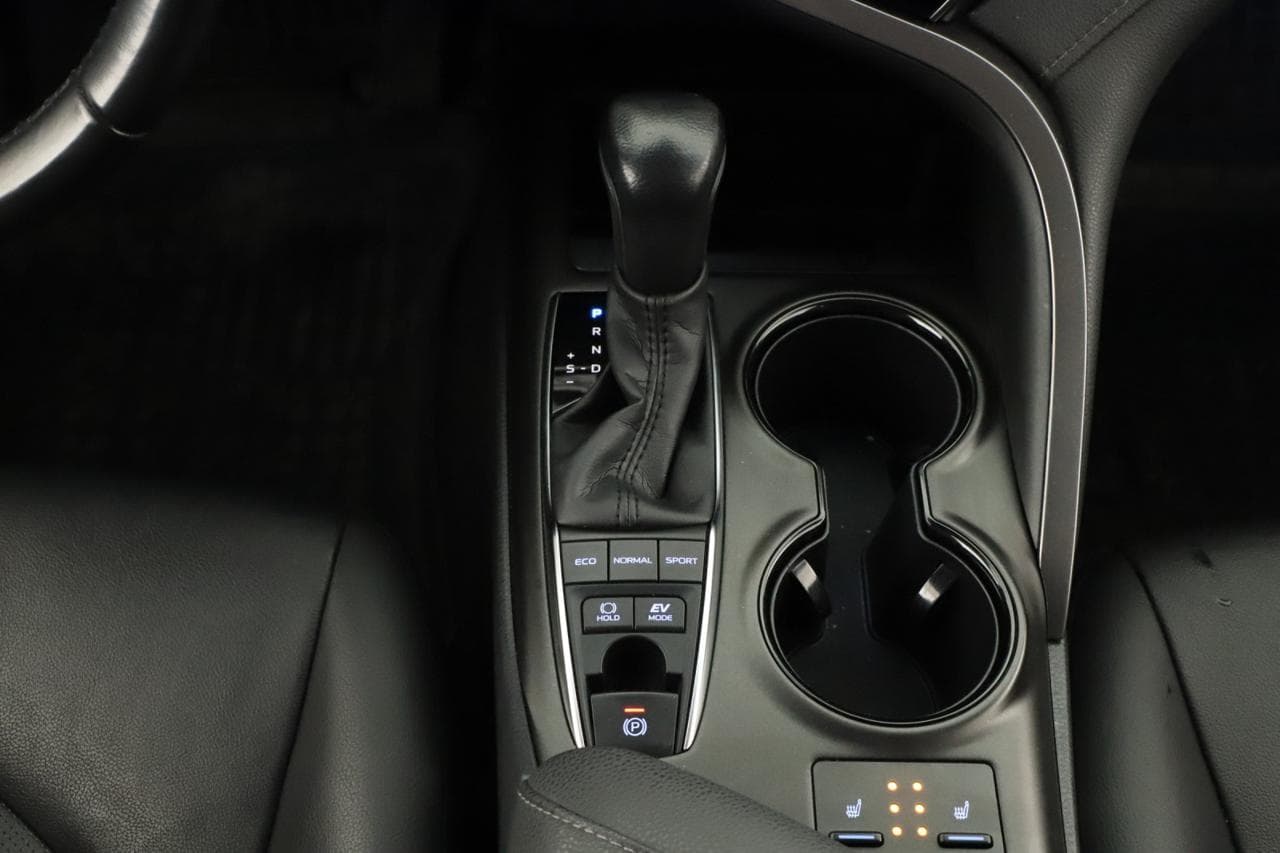 2021 Toyota Camry - 33