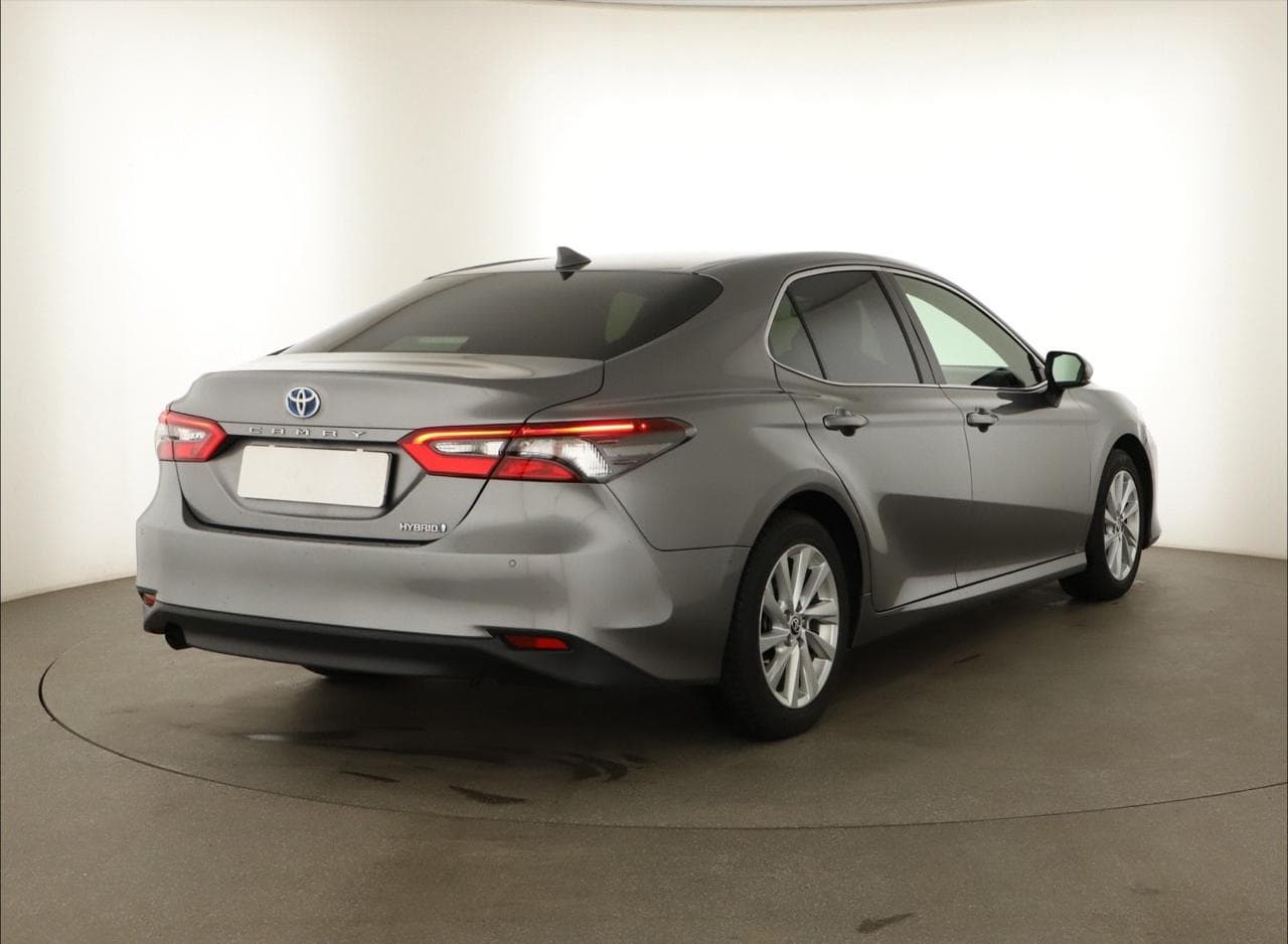 2021 Toyota Camry - 13