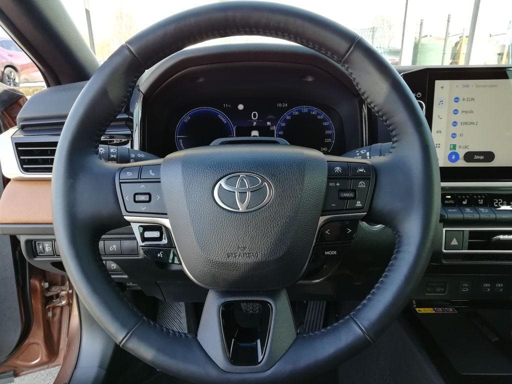 2024 Toyota CAMRY - 8